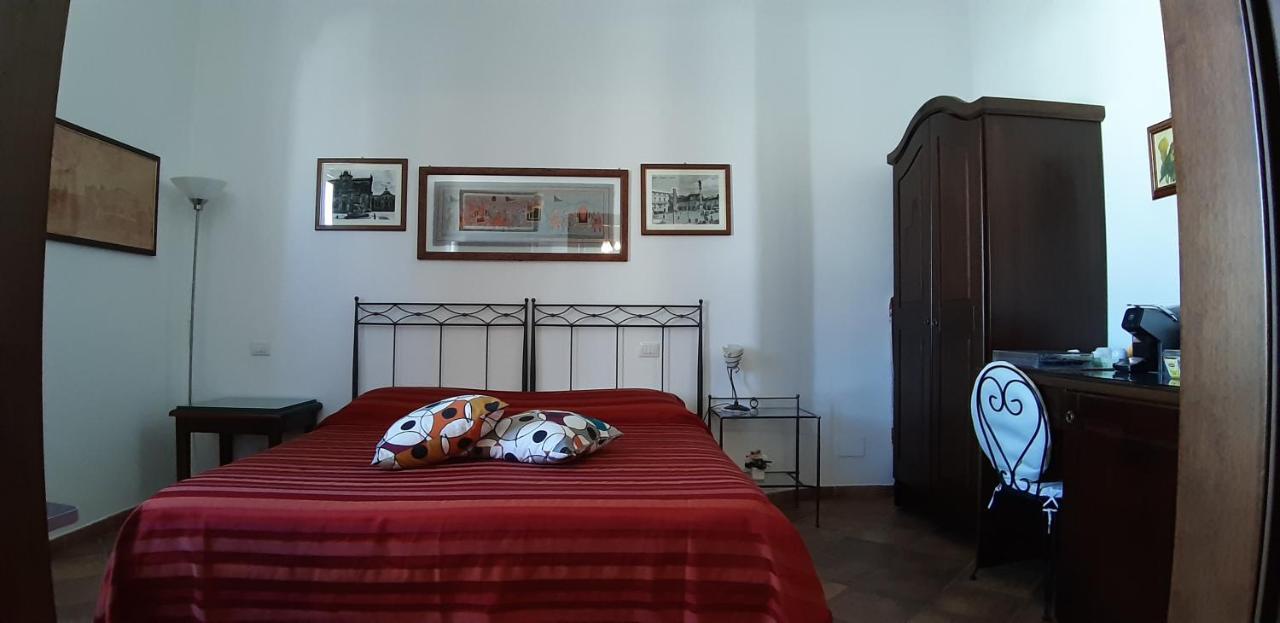 B&B Corte Barocca Лечче Экстерьер фото