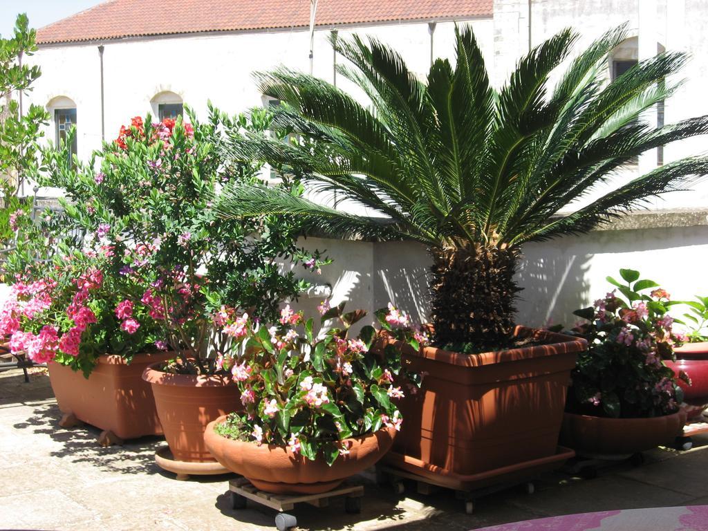 B&B Corte Barocca Лечче Экстерьер фото